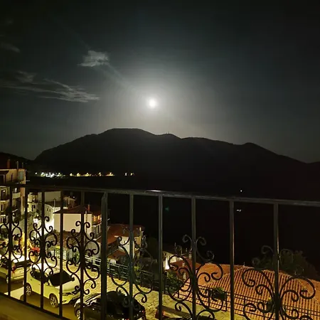 Overlooking The Clock Rock